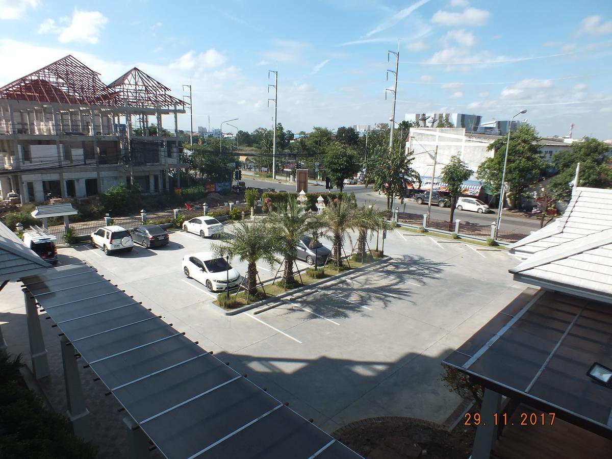 Hotel Sukkhamas Pirom Nakhonratchasima Exteriér fotografie